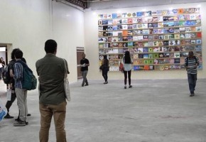 Entre la experimentación y la internacionalización complaciente Entre la experimentación y la internacionalización complaciente